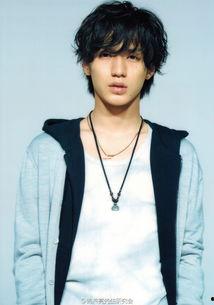 日系男明星,时尚与气质的完美融合