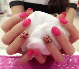 网红微钻美甲售价,时尚潮流的指尖艺术，售价揭秘！