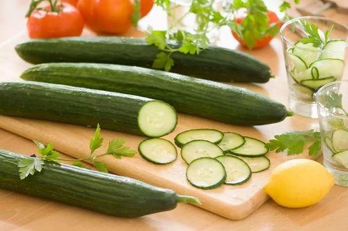 列车上 吃瓜,一起吃瓜看世界