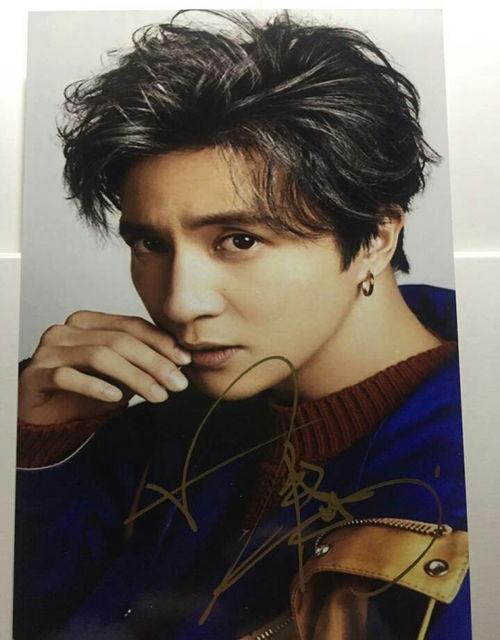 明星签名照装裱,明星签名照的精致装裱艺术