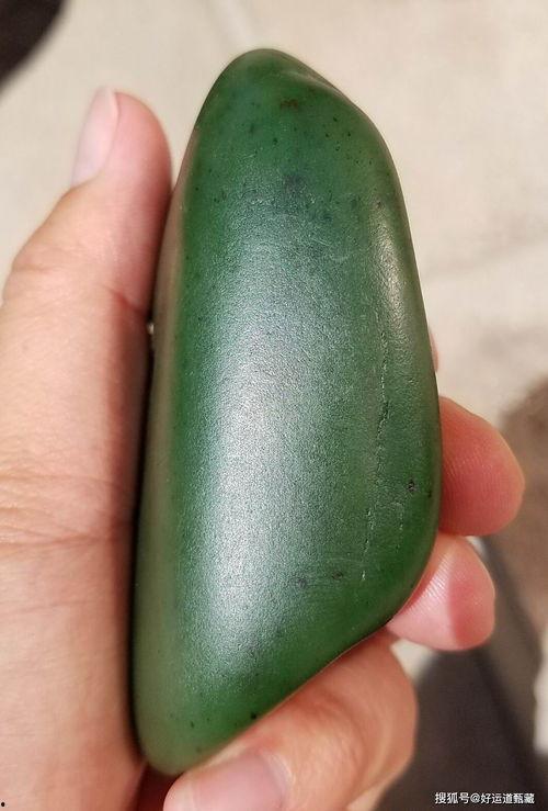 和田碧玉籽料怎么看品质,和田碧玉籽料品质鉴定指南