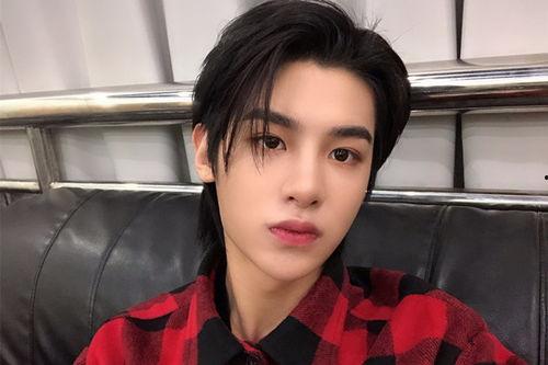 娱乐爆料黄明昊是真的吗,娱乐爆料背后的真相