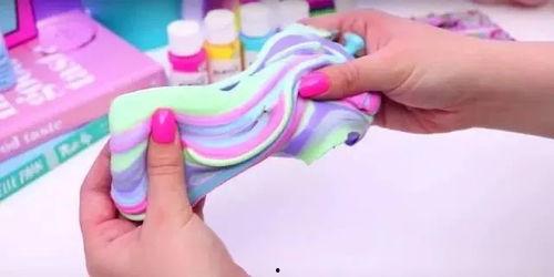 网红玩偶黑色,网红玩偶的时尚演绎